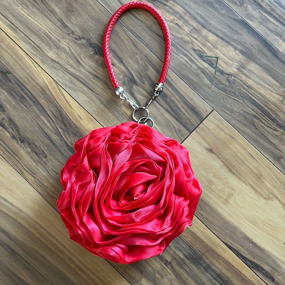 Red flower clutch wristlet purse